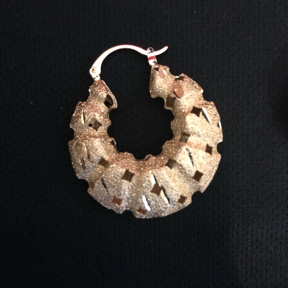 14k Gold Plated Cut Out Hoop Earring - Picture 7 of 8